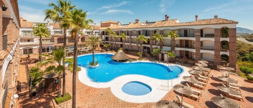 ¡2 días y 1 noche en La Cala de Mijas (Malaga) Hotel 4* en habitación superior con cena y spa!