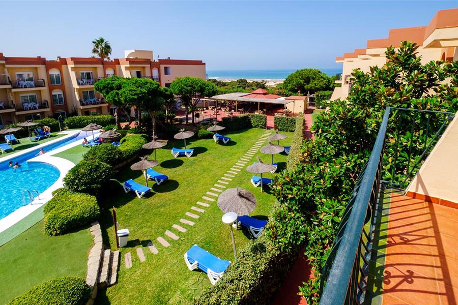 2 días y 1 noche en Chiclana (Cádiz) hotel 4* en primera línea de playa con Media Pensión