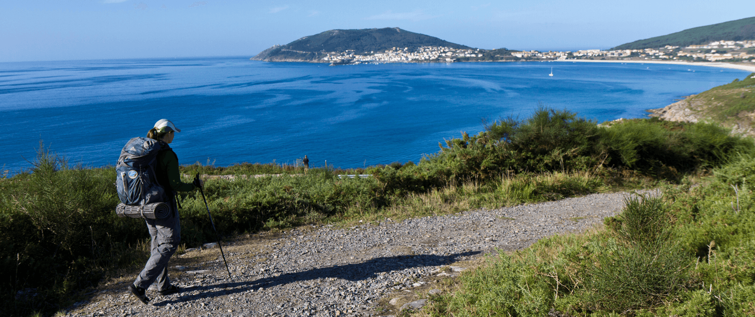 ¡Camino a Finisterre en Grupo: 6 días y 5 noches en  Hostales, Pensiones o Albergues! Incluye Vehículo de apoyo + Traslado de equipaje + Monitor + Credencial y Documentación