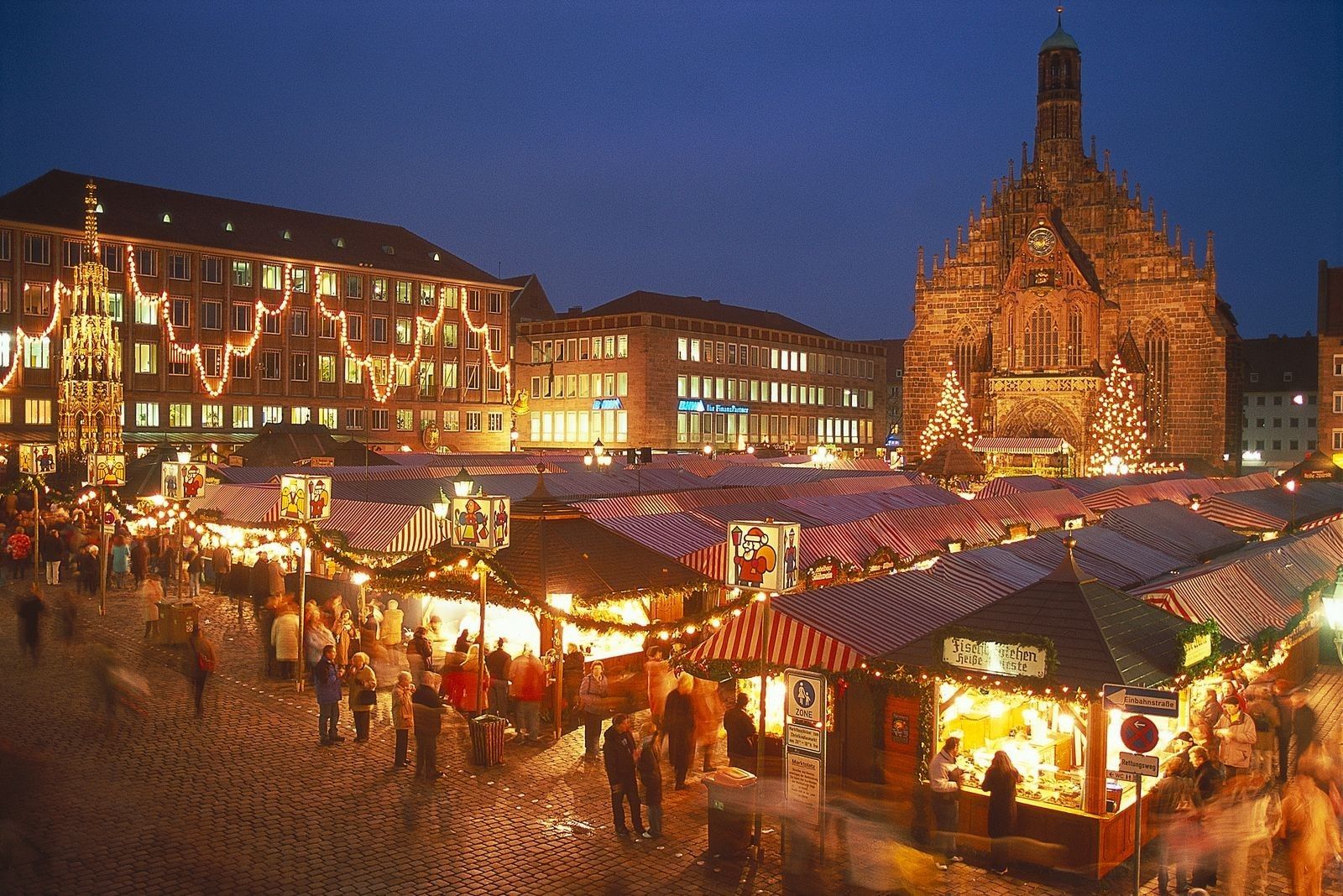 Puente de Diciembre ¡Mercadillos Navideños: Nuremberg (Alemania)! 4 días y 3 noches en Alojamiento con Media Pensión. ¡Incluye Vuelos + Traslados!