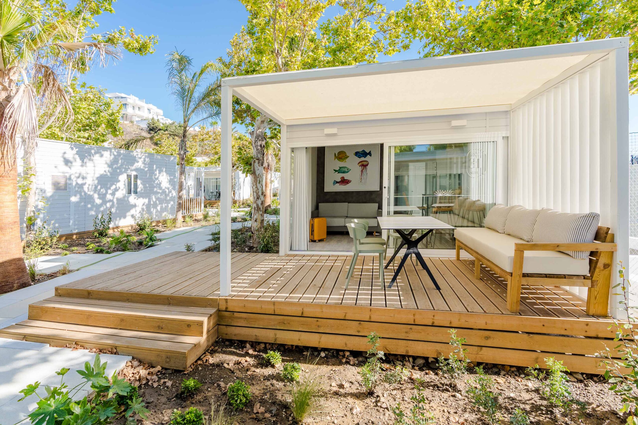 ¡Escapada Familiar a Fuengirola (Málaga): Desde 3 días y 2 noches en Hotel 4* en Bungalow totalmente Equipado!