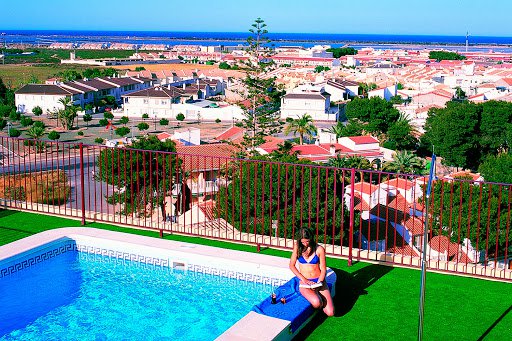 ¡San Pedro del Pinatar (Murcia): Desde 3 días y 2 noches en Hotel 4* con Media Pensión al lado de la Playa!