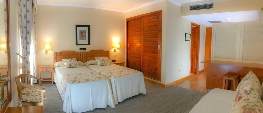 O Grove - Galicia: Hotel 3* situado cerca de la playa con desayunos incluidos.