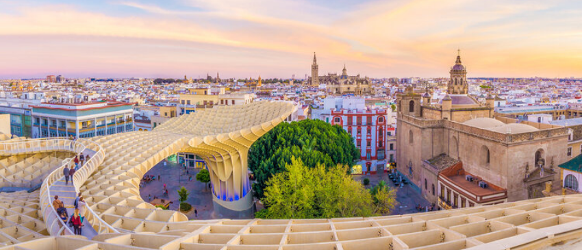 Sevilla: ¡3 Días y 2 Noches en Hotel 3* con Desayuno incluido!