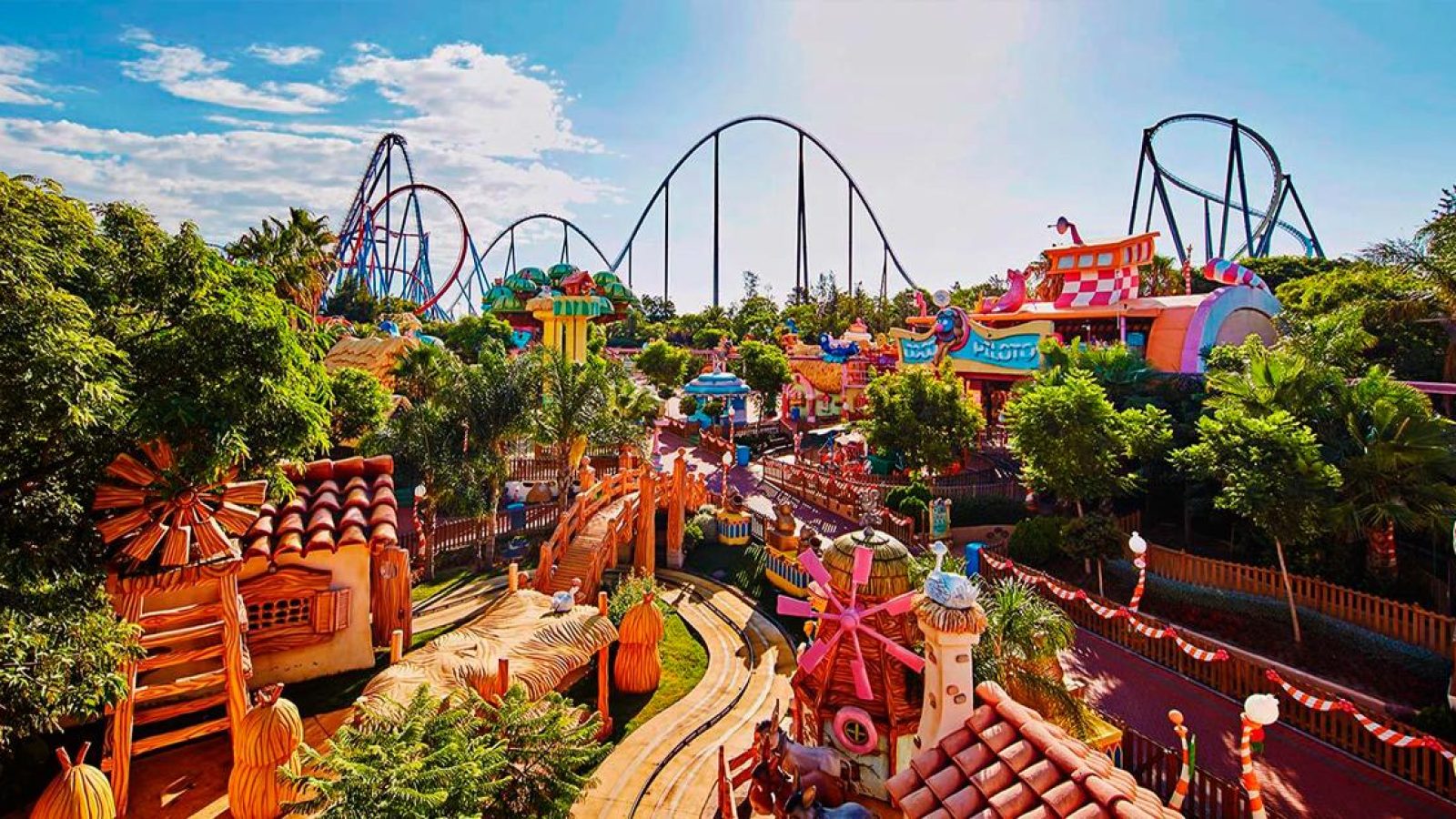 ¡PORTAVENTURA - Segur de Calafell: 3 días y 2 noches en Apartamentos con cocina, totalmente equipados + Entradas 2 días - 2 parques a Portaventura + Ferrari Land!