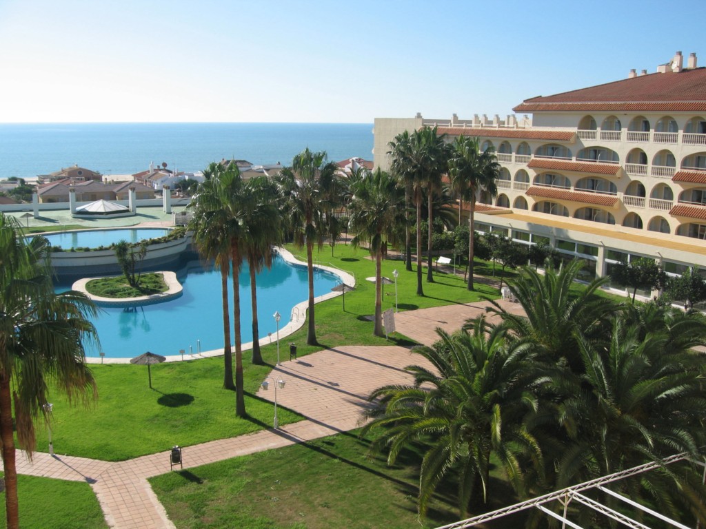 Escápate a Matalascañas (Huelva): 2 días y 1 noche en hotel 4* con Media Pensión y Habitación con Vistas al Mar