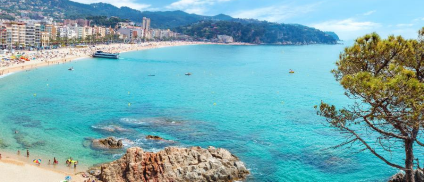 4 días y 3 noches en Lloret de Mar (Girona) en Hotel 4* con Pensión Completa o  Todo Incluido
