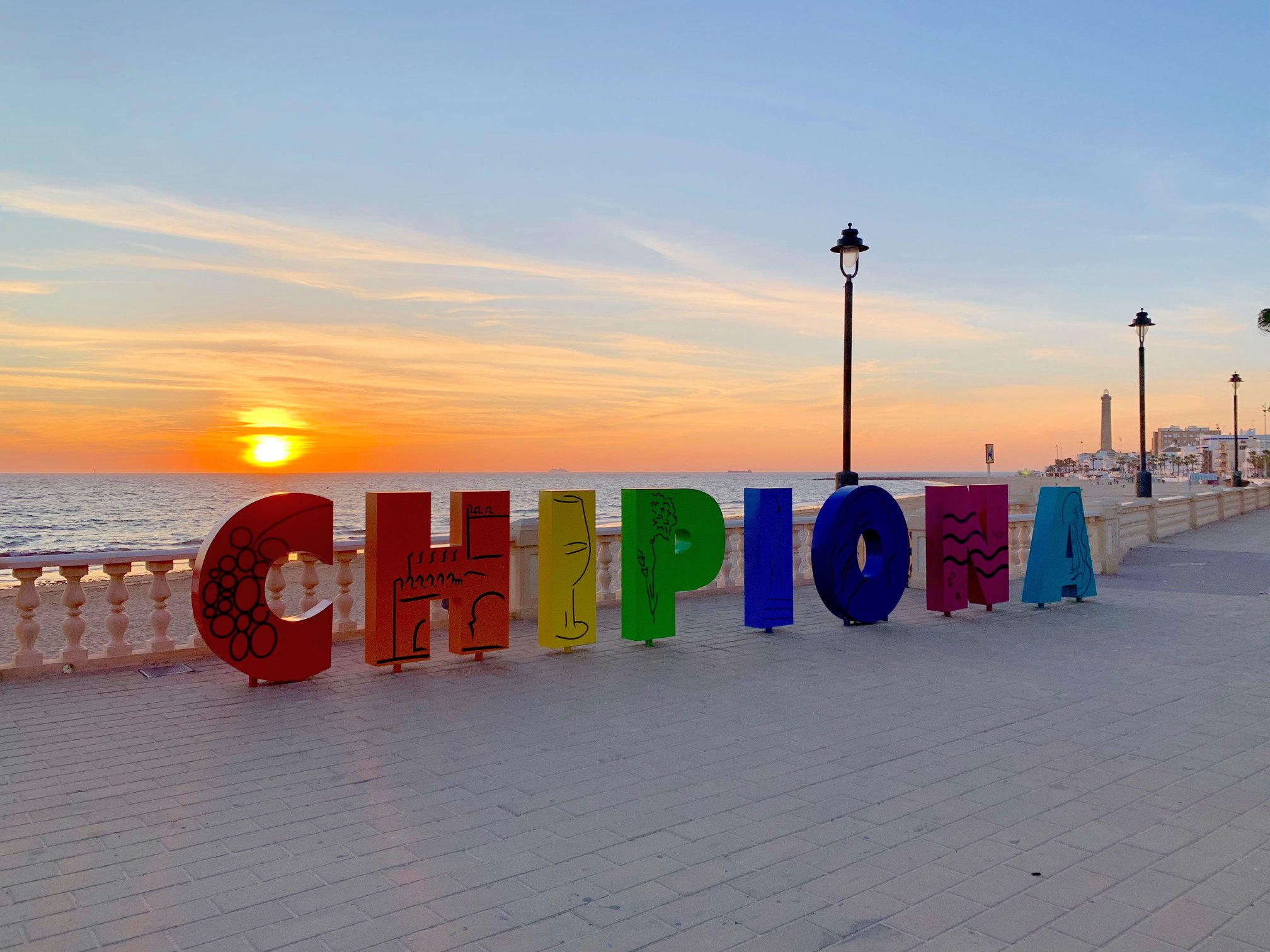 Chipiona (Cádiz) en Hotel 4* en primera línea de playa con piscina infinity (media pensión o completa)