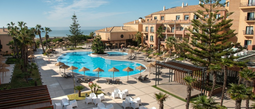¡3 días y 2 noches en Punta Umbría (Huelva) en primera línea de playa en Hotel 4* + Media Pensión o Pensión completa!