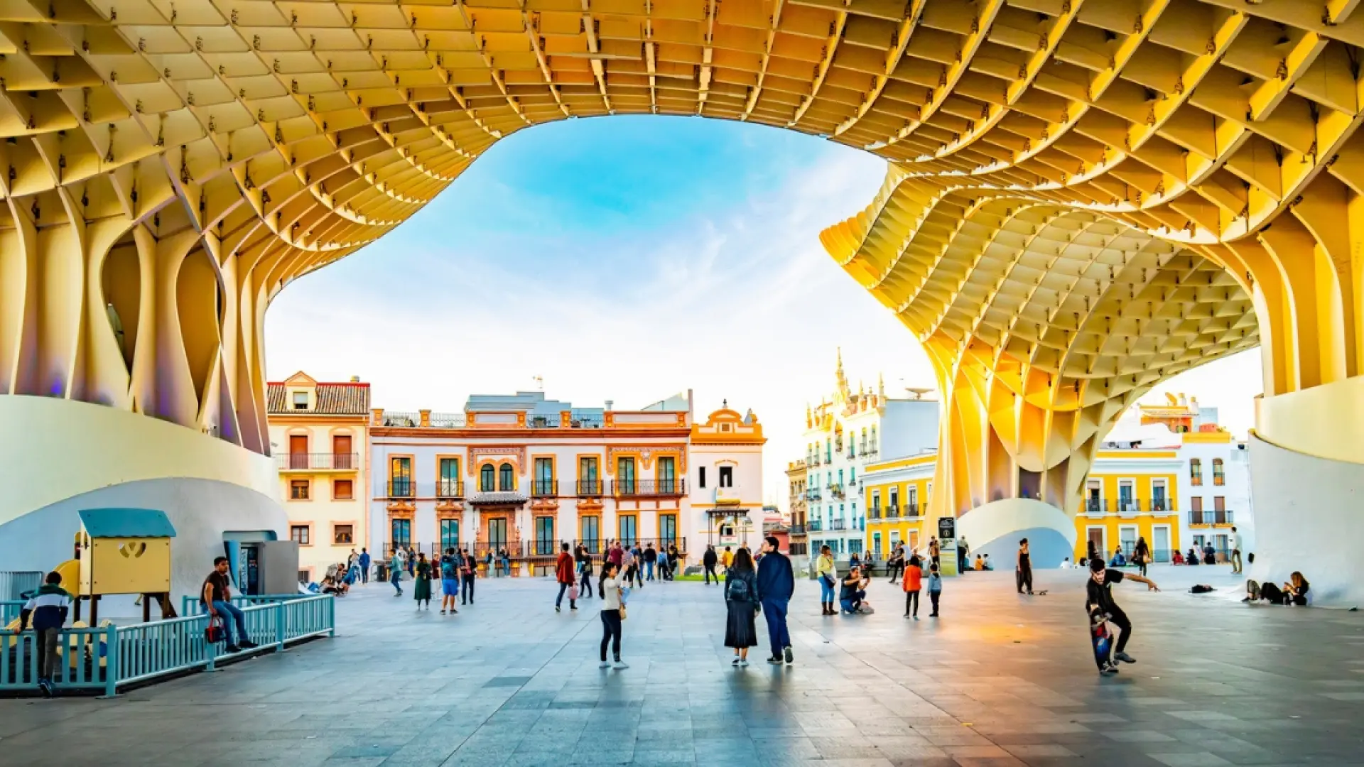 ¡Escápate a Dos Hermanas (Sevilla): 2 días y 1 noche en Hotel 4* con Desayuno o Media Pensión!