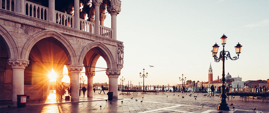 ¡Venecia, la Reina del Adriático! 4 días y 3 noches en Hoteles 3* con Desayunos ¡Incluye Vuelos!