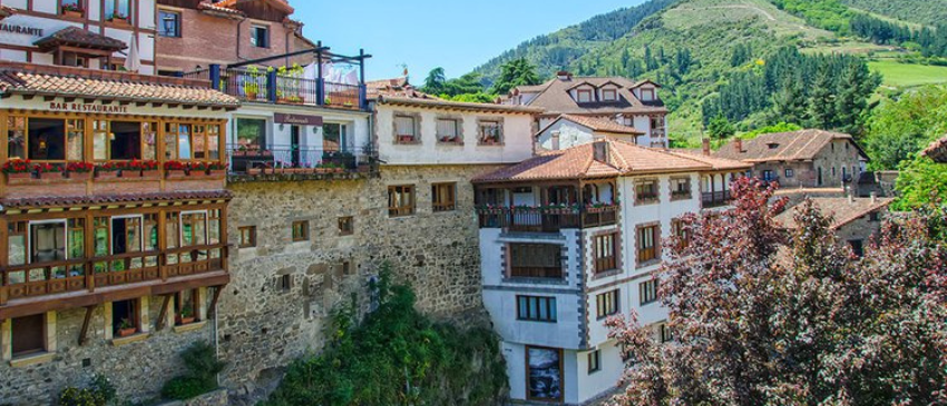 ¡Escapada a Cantabria (Solares): 2 días y 1 noche en Hotel 3*, con Desayuno!