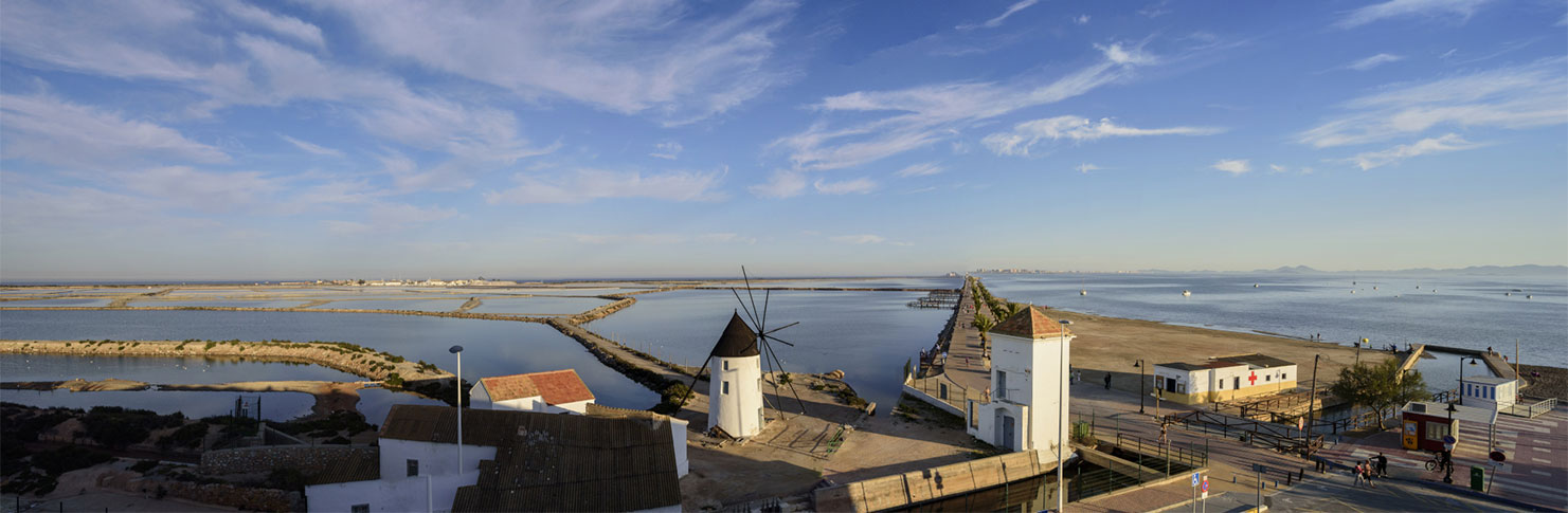 ¡San Pedro del Pinatar (Murcia): Desde 3 días y 2 noches en Hotel 4* con Media Pensión al lado de la Playa!