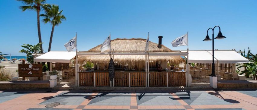 ¡2 días y 1 noche en Torremolinos (La Carihuela): Hotel 4*, primera línea de playa, en régimen de Media Pensión!
