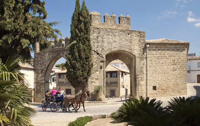 ¡Escápate a Baeza (Jaén): 2 días y 1 noche en Hotel 4* con Desayuno, Media Pensión o Pensión Completa a elegir!