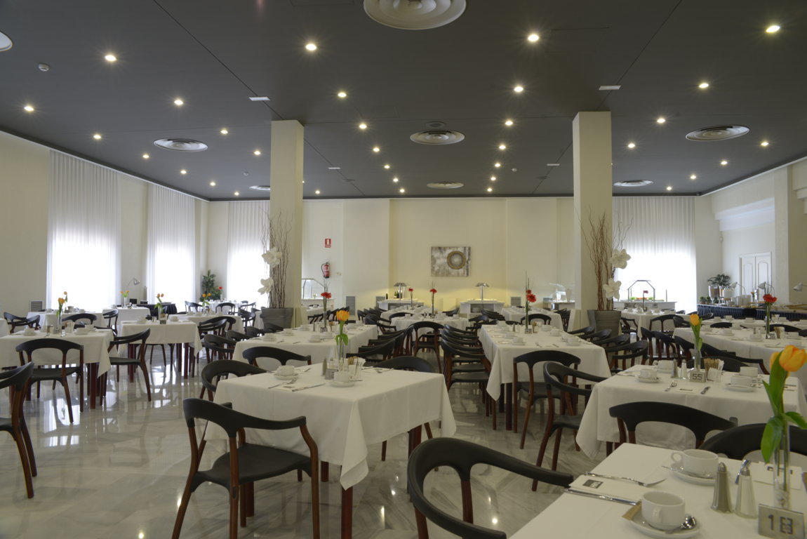 ¡Escápate a Dos Hermanas (Sevilla): 2 días y 1 noche en Hotel 4* con Desayuno o Media Pensión!