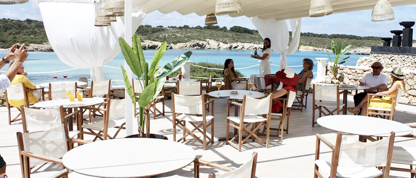 4 días y 3 noches en Menorca en Hotel 3* en apartamentos con cocina en Media Pensión