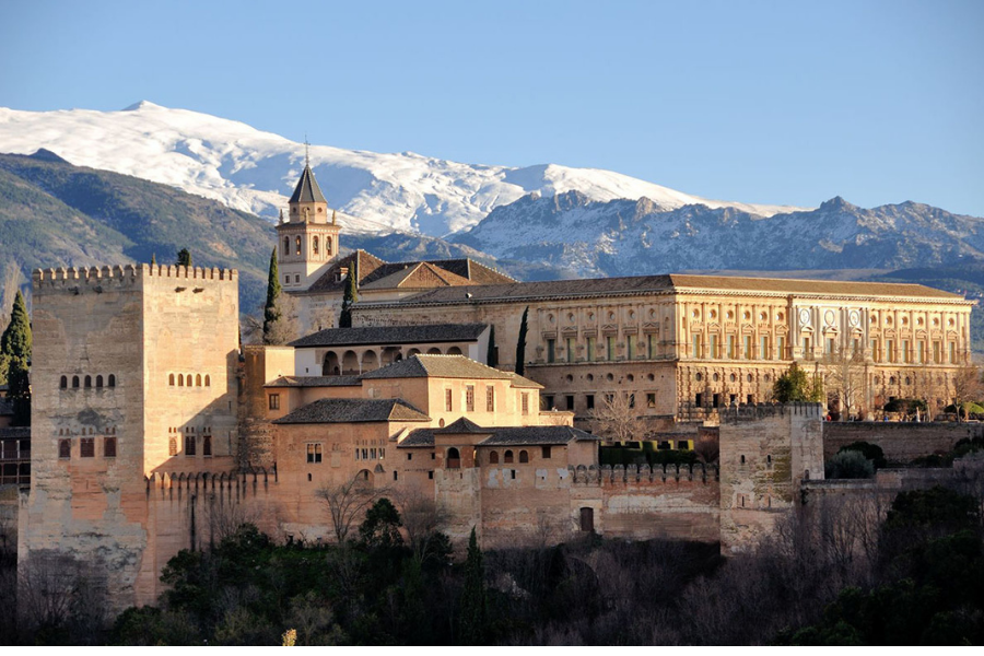 ¡3 días y 2 noches en Santa Fe (Granada) en Hotel 4* con Desayuno o Media Pensión!