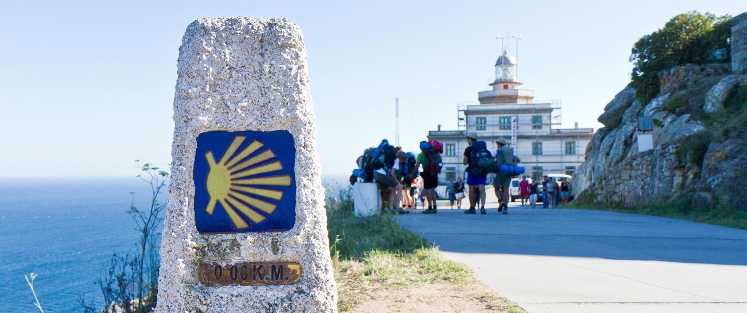 ¡Camino a Finisterre en Grupo: 6 días y 5 noches en  Hostales, Pensiones o Albergues! Incluye Vehículo de apoyo + Traslado de equipaje + Monitor + Credencial y Documentación
