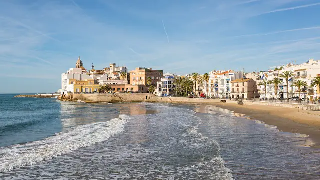 Sitges (Barcelona): Alojamiento en Hotel 4* a pie de Playa + Desayunos