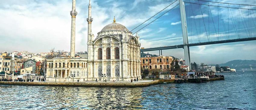 ¡Puente de Andalucía en Estambul: 5 días y 4 noches en Hotel 4* + Traslados + Visita y Crucero por el Bósforo!