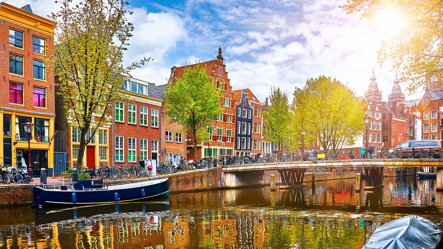 Escapada a Amsterdam: Elige 2, 3 o 4 noches en hotel 3* + Vuelos + Tour gratuito...