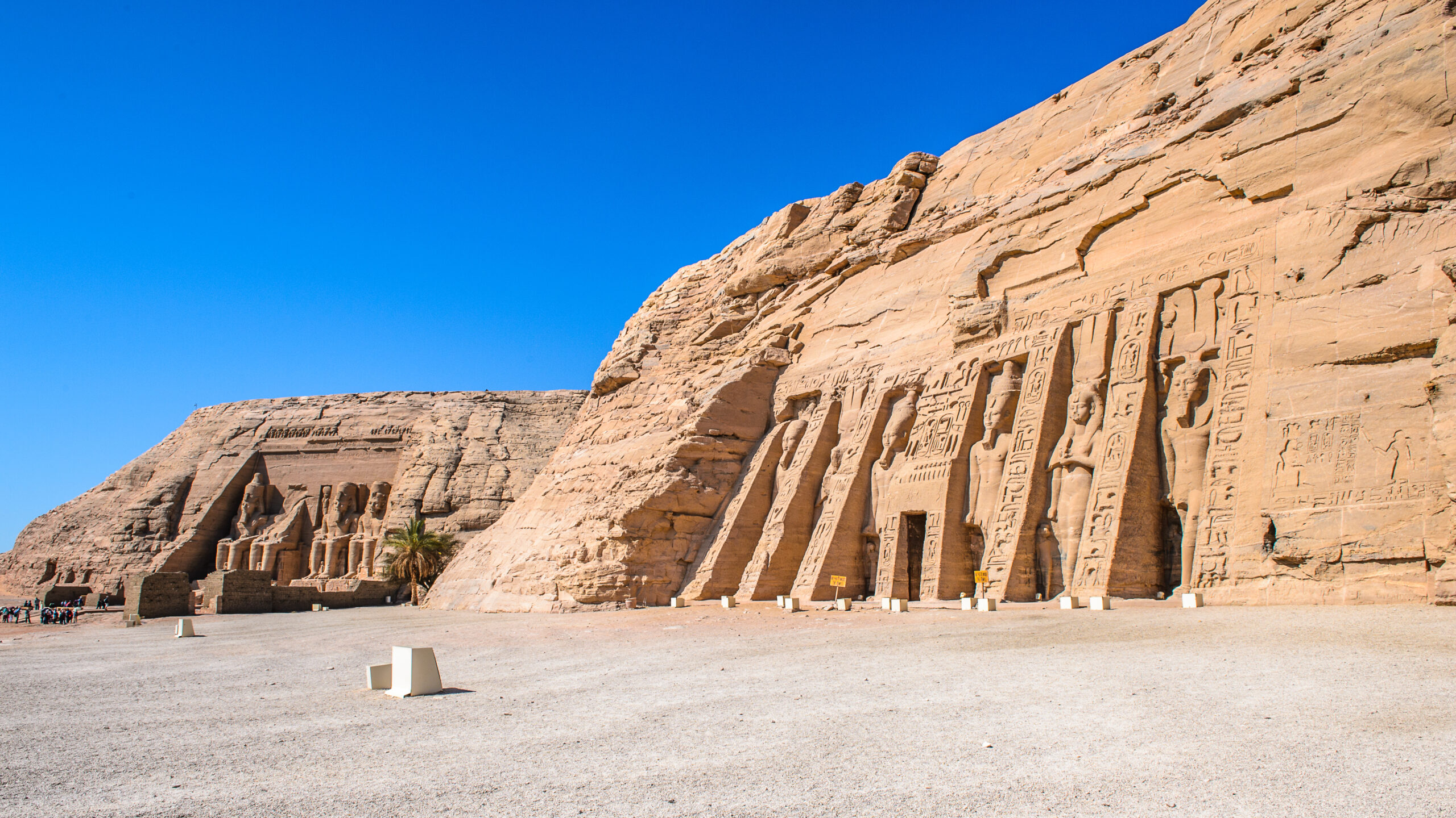 Añade a tu escapada a Egipto: Visita al Templo de Abu Simbel, Paquete de Excursiones y Seguro de Cancelación