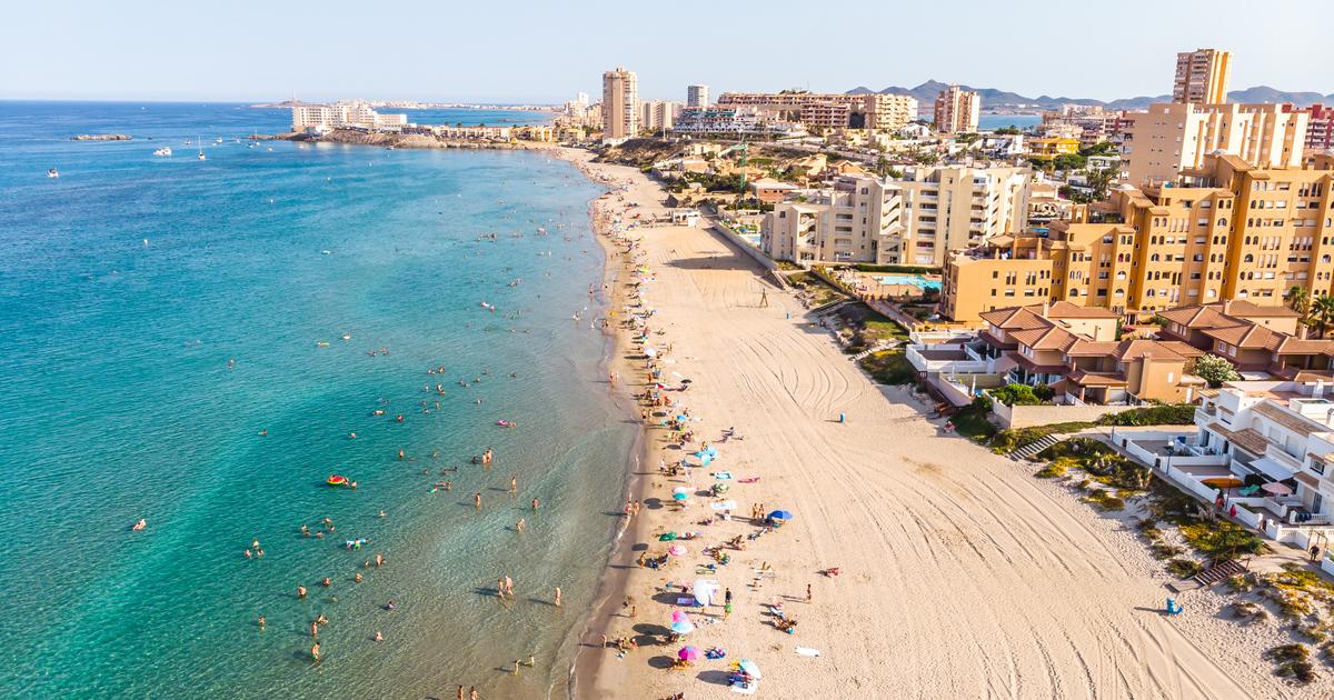¡La Manga (Murcia): Desde 3 días y 2 noches en Hotel 4* en Primera Línea de Playa, con Todo Incluido Premium + Acceso a Spa y Termas!