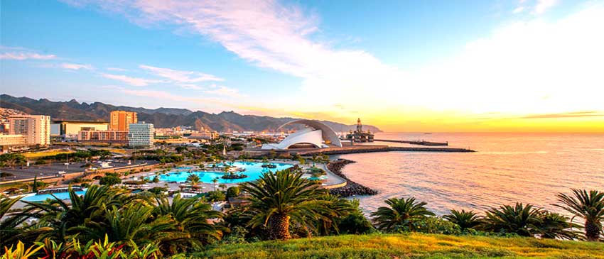 ¡Tenerife: 3 días y 2 Noches en Hotel 4* en Suite + Media Pensión!