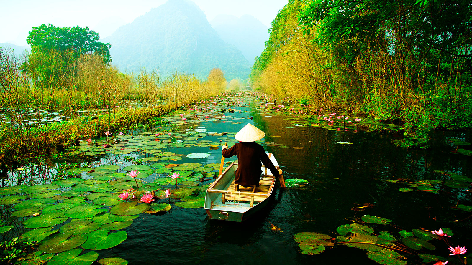 ¡Cultura y Paisajes: Recorrido por Camboya y el Norte de Vietnam: 12 noches! Hoteles de 3* o 4* con Desayunos y Comidas. ¡Incluye Vuelos, Visitas y Seguro de viaje!