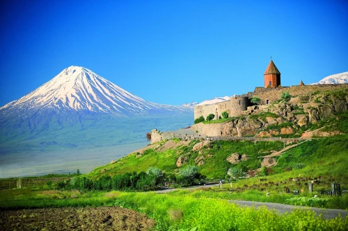 ¡Historia y Cultura en Armenia! 9 días y 8 noches en Hoteles 4* con Desayuno. Incluye Vuelos y Traslados + Visitas + Seguro de viaje