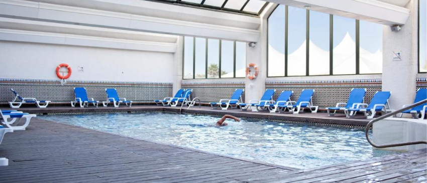 ¡San Valentín en El Ejido (Almería): Hotel 4* en primera línea de playa, con Régimen de Pensión Completa! ¡Acceso incluido a piscina interior!