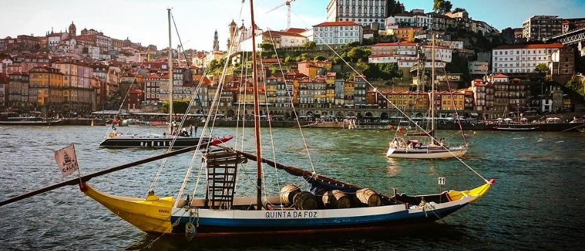 ¡3 días y 2 noches en Vila Nova de Gaia (Oporto) en Hotel 5* con Desayuno incluido y acceso al Spa!