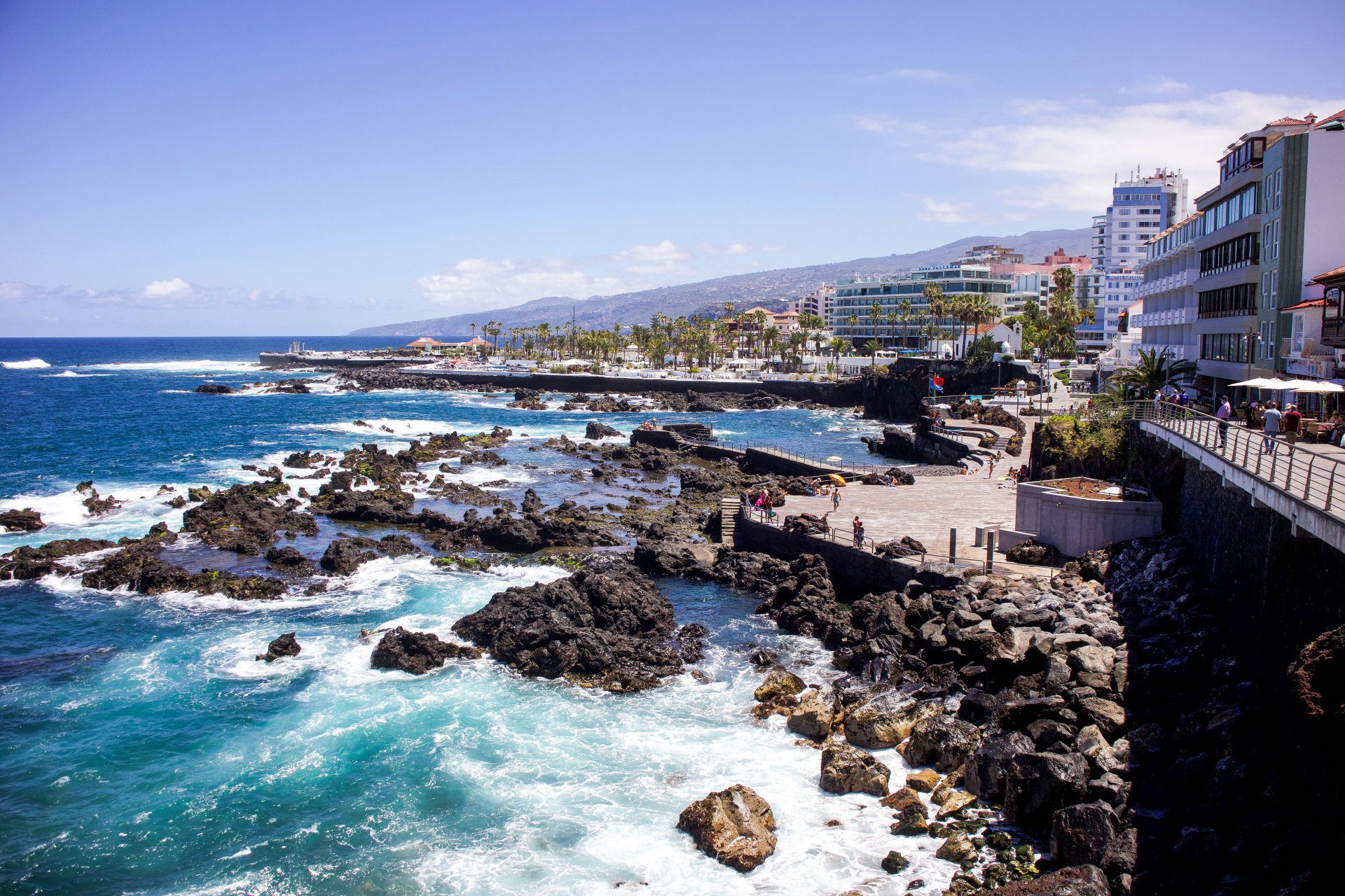 Tenerife: Desde 4 días y 3 noches en Hotel 3* con régimen de Media Pensión + Entradas al Loro Parque y Siam Park